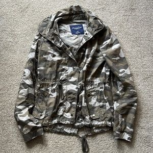 American Eagle Camo Jacket S